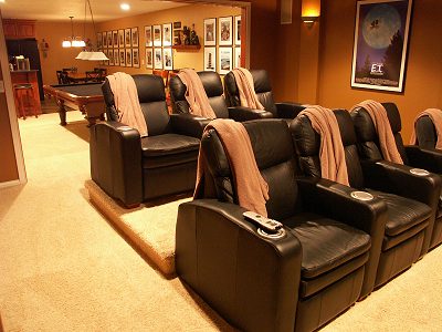 Theater Chairs on Guide To Home Theater Seating  Tips And Things To Consider   Hooked Up