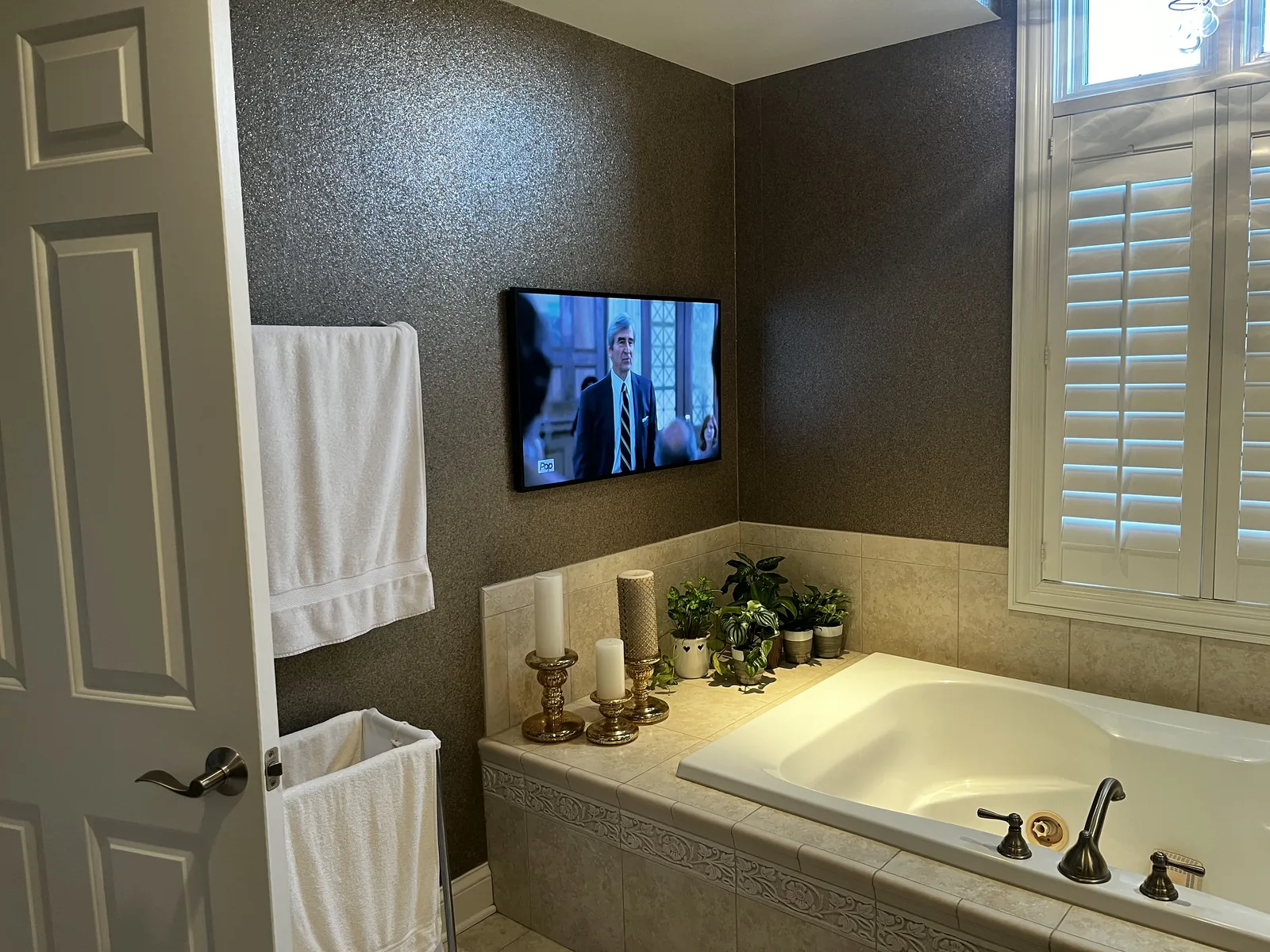 Flat Panel TV Installation project by Hooked Up Installs, photo 12