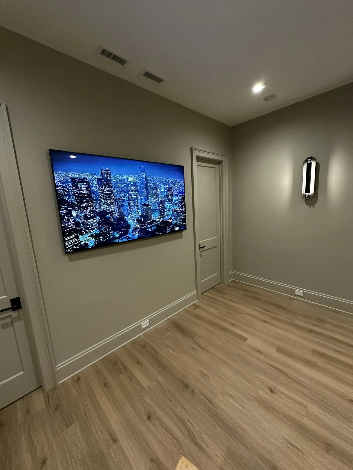Flat Panel TV Installation project by Hooked Up Installs, photo 36